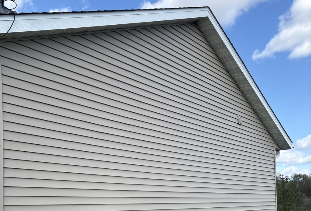 new beige vinyl siding